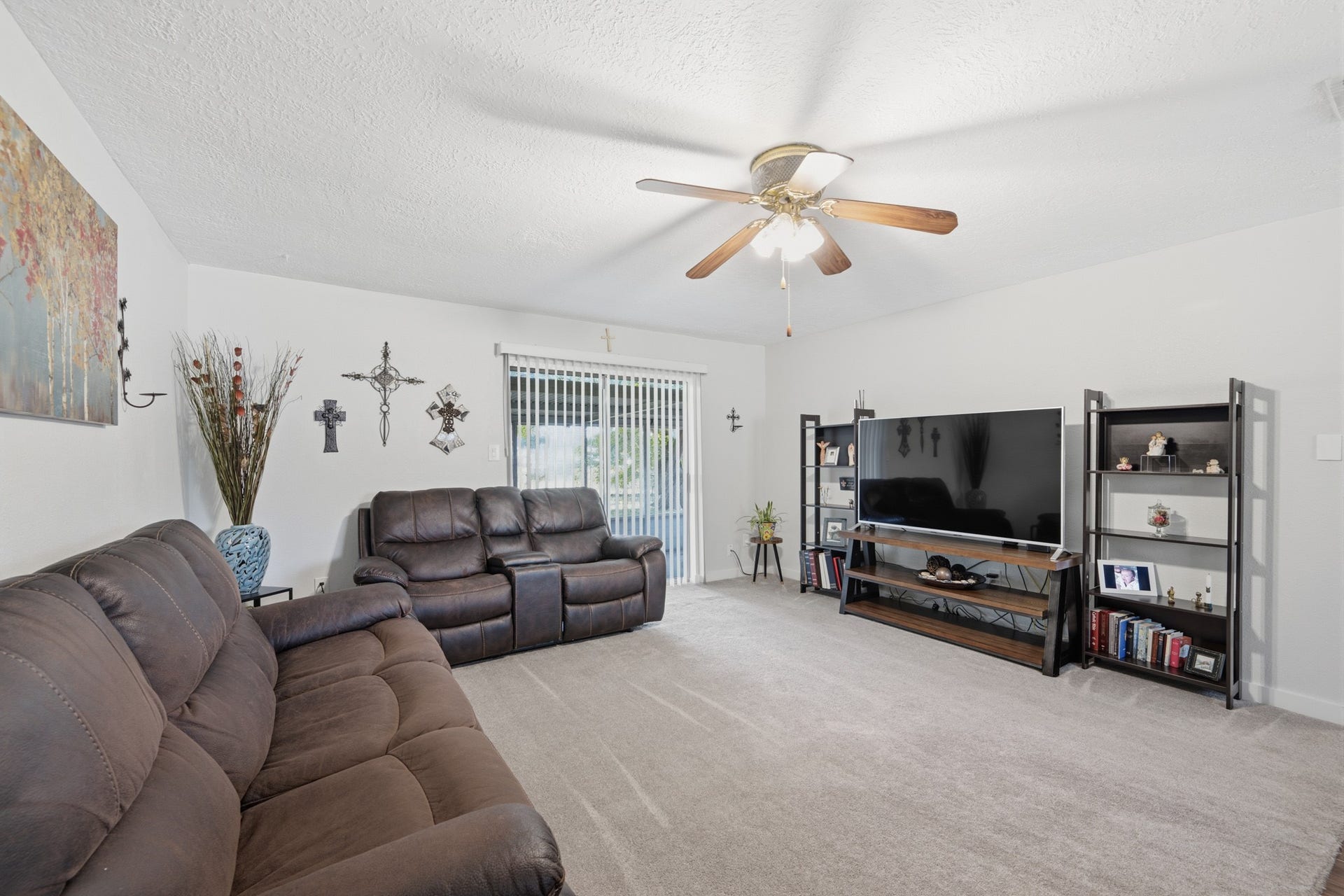 12510 White Plains Drive, Houston, TX 77089 Living area