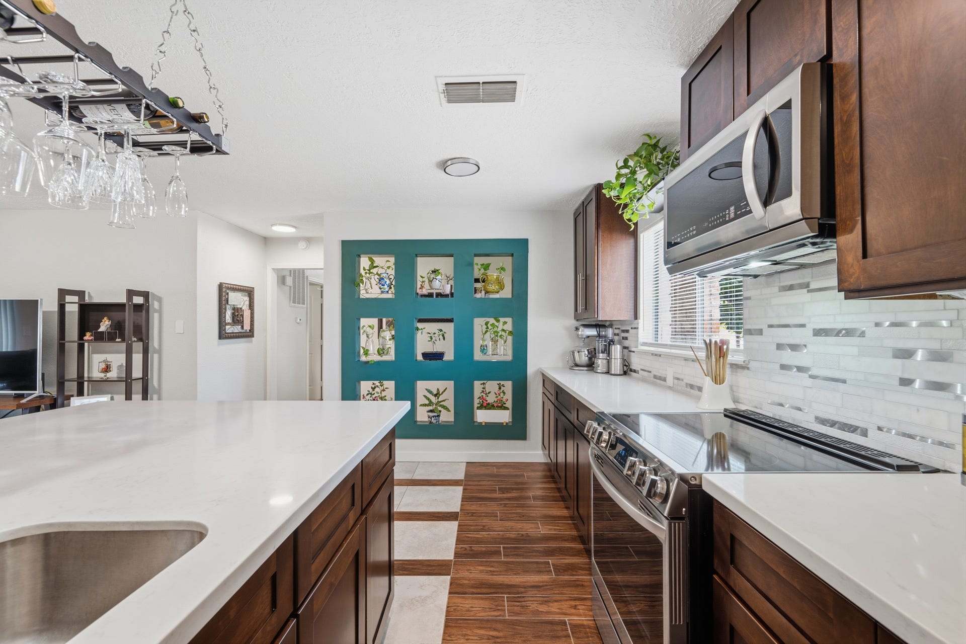 12510 White Plains Drive, Houston, TX 77089 Kitchen