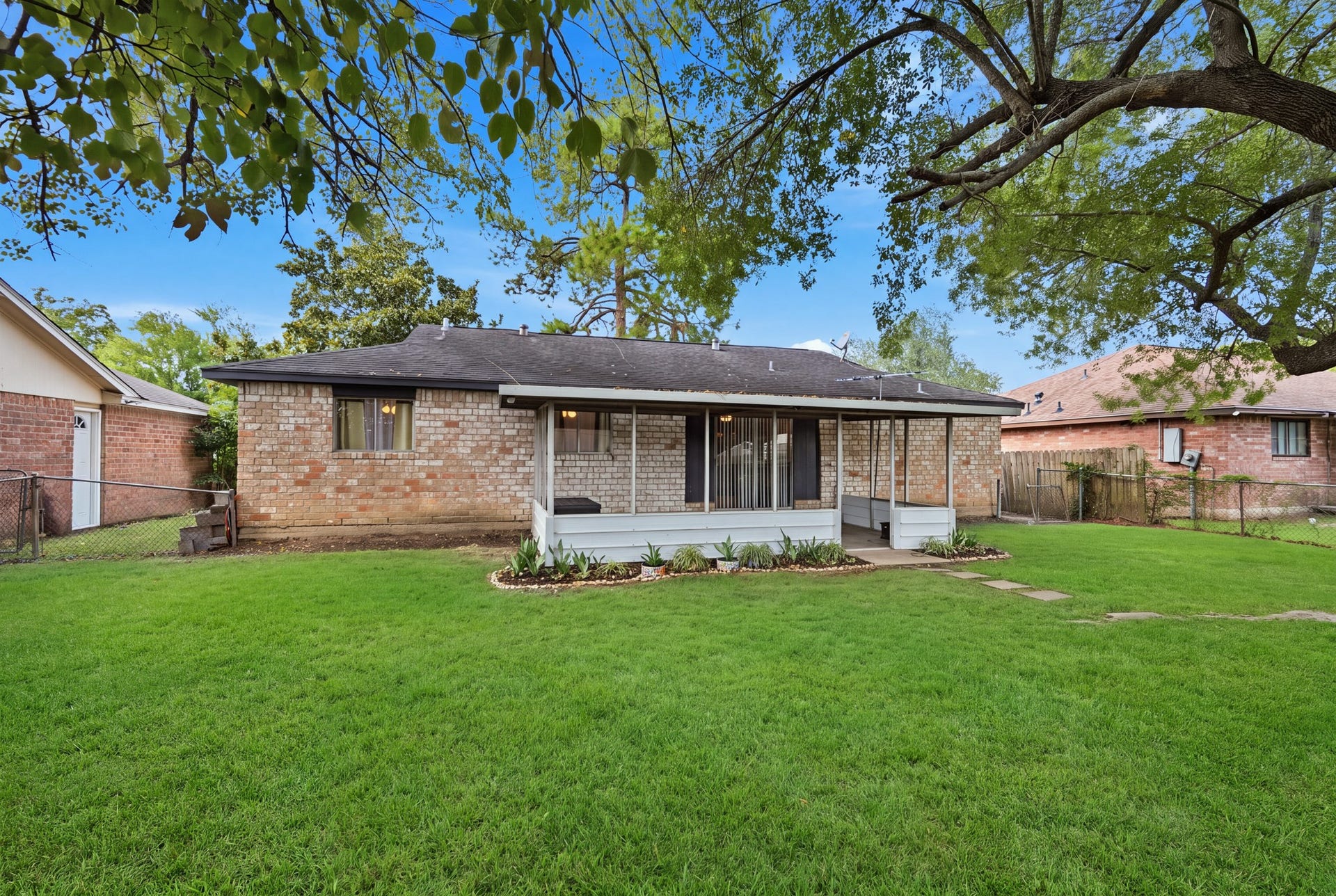 12510 White Plains Drive, Houston, TX 77089 Backyard with screened in patio