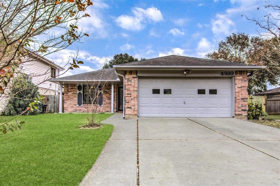 Property photo for 4930 Shadowdale Drive, Houston, TX
