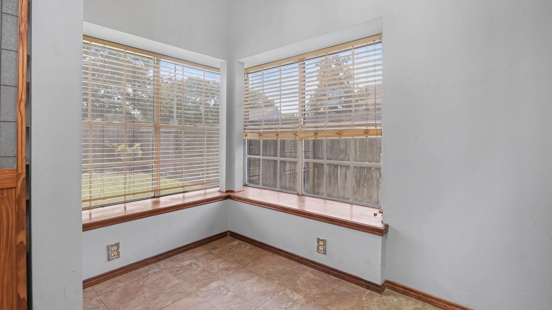 2017 Dublin Drive, Deer Park, TX 77536 Breakfast Nook