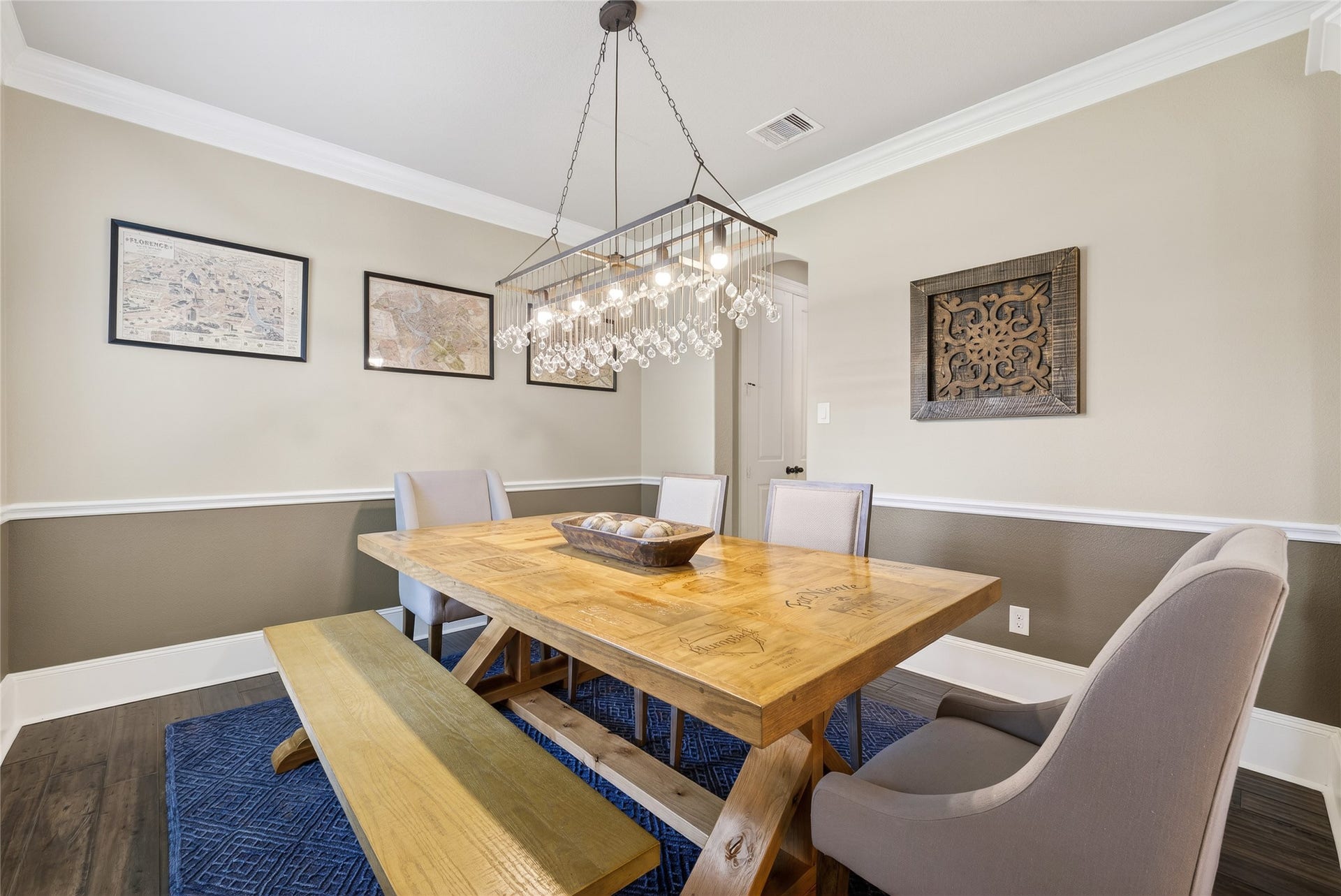 7907 Augusta Creek Court, Spring, TX 77389 Plenty of room to seat your entire family for all your meals. Conveniently located just off the kitchen.