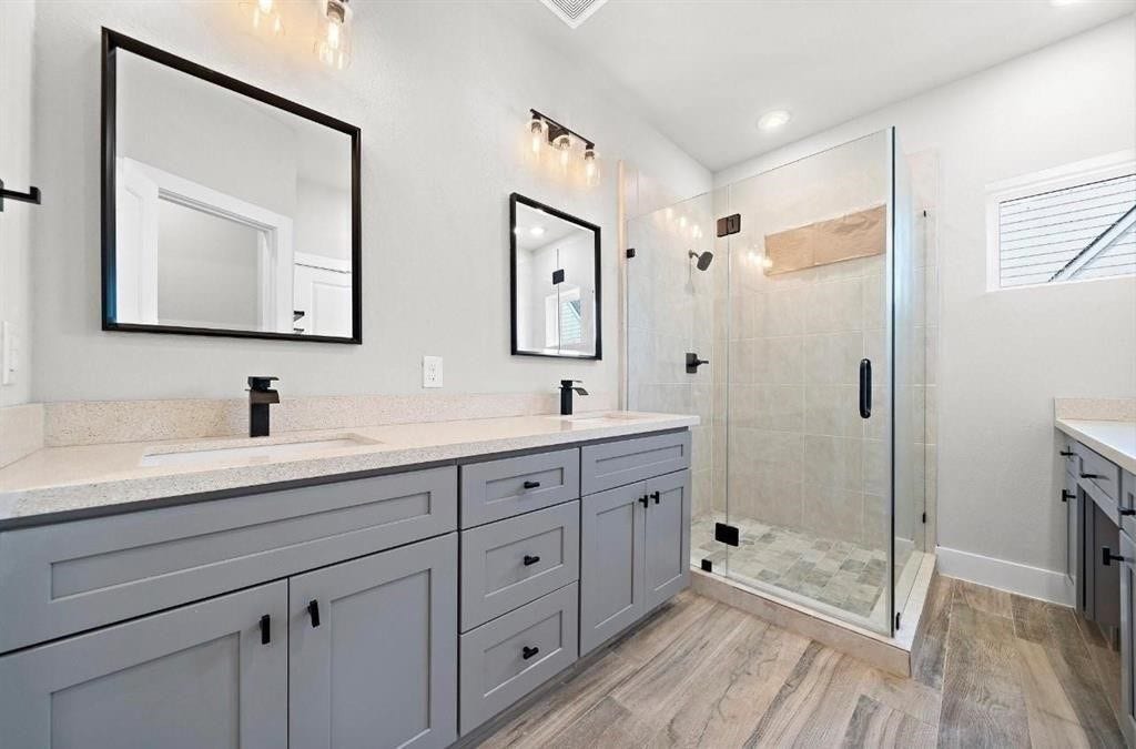 232 W 28th Street, #A, Houston, TX 77008 232 W 28th Street, #A, Houston, TX 77008
