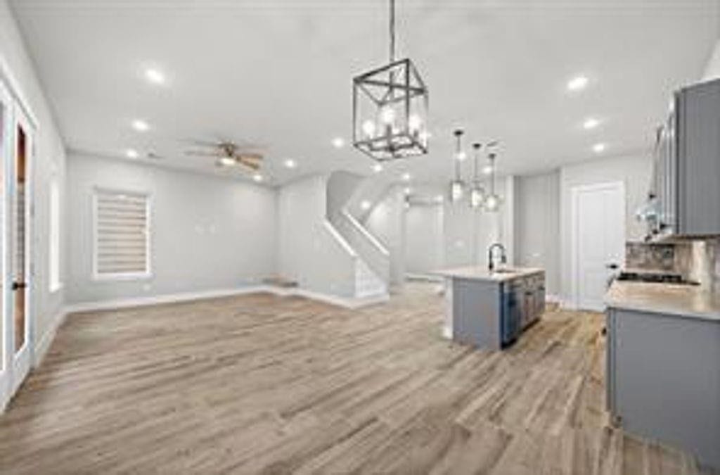 232 W 28th Street, #A, Houston, TX 77008 232 W 28th Street, #A, Houston, TX 77008