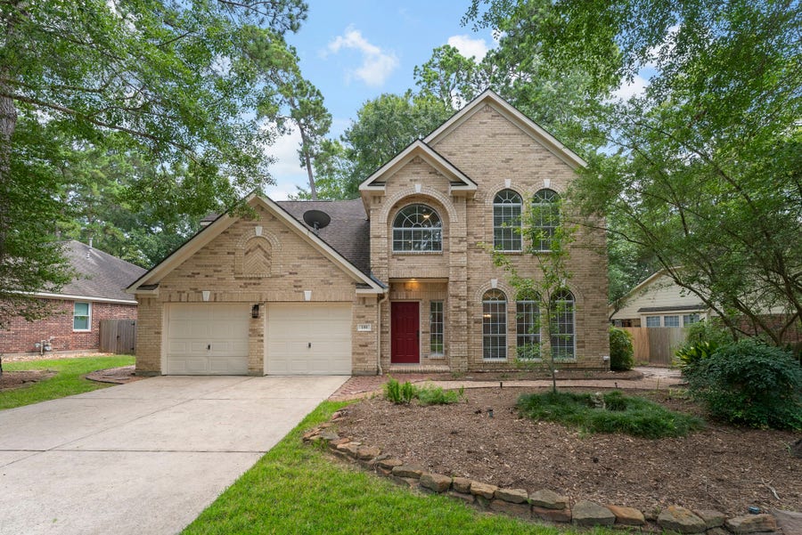 Property photo for 150 W Bristol Oak Circle, The Woodlands, TX