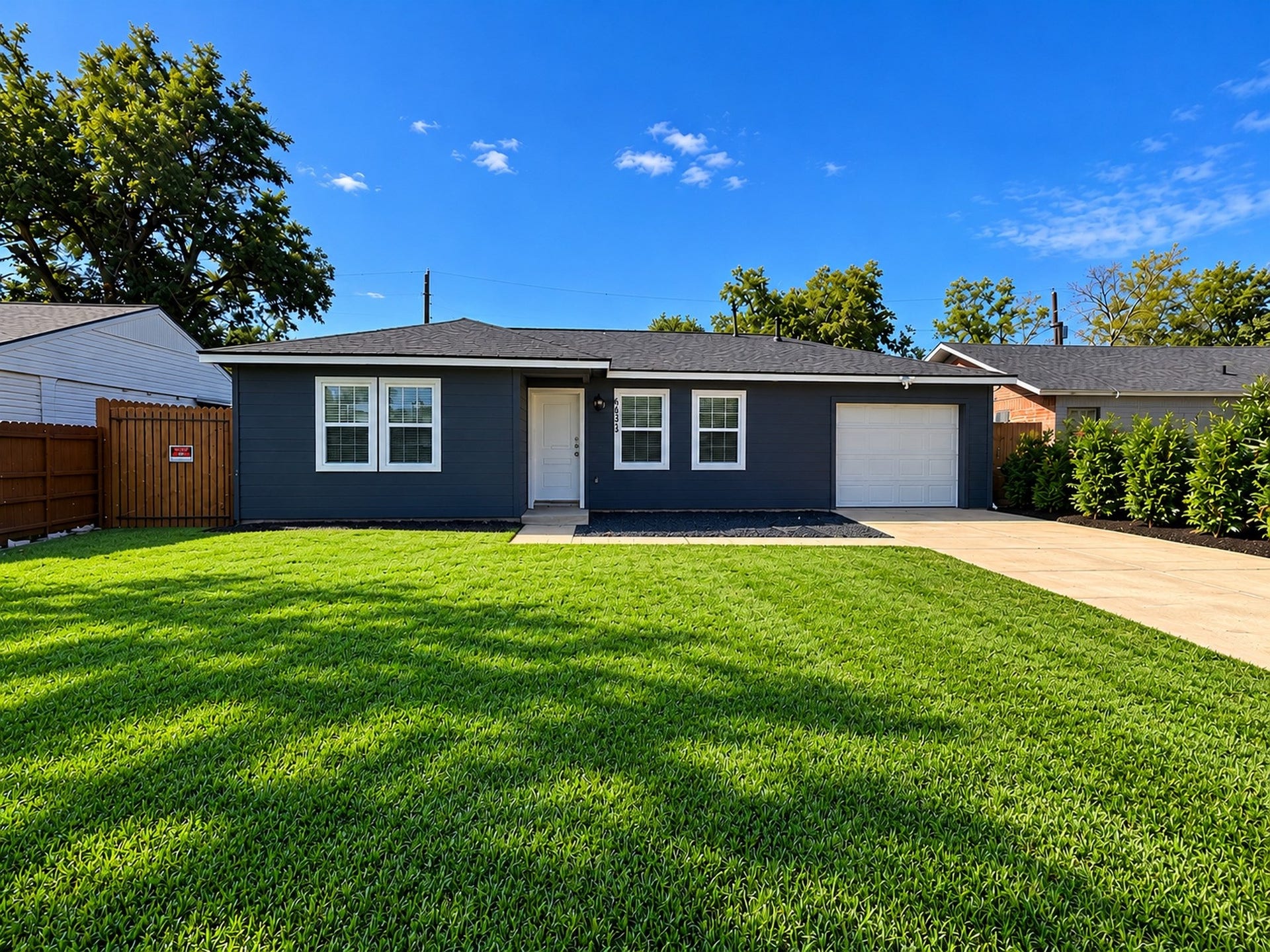 6633 W 43rd Street, Houston, TX 77092