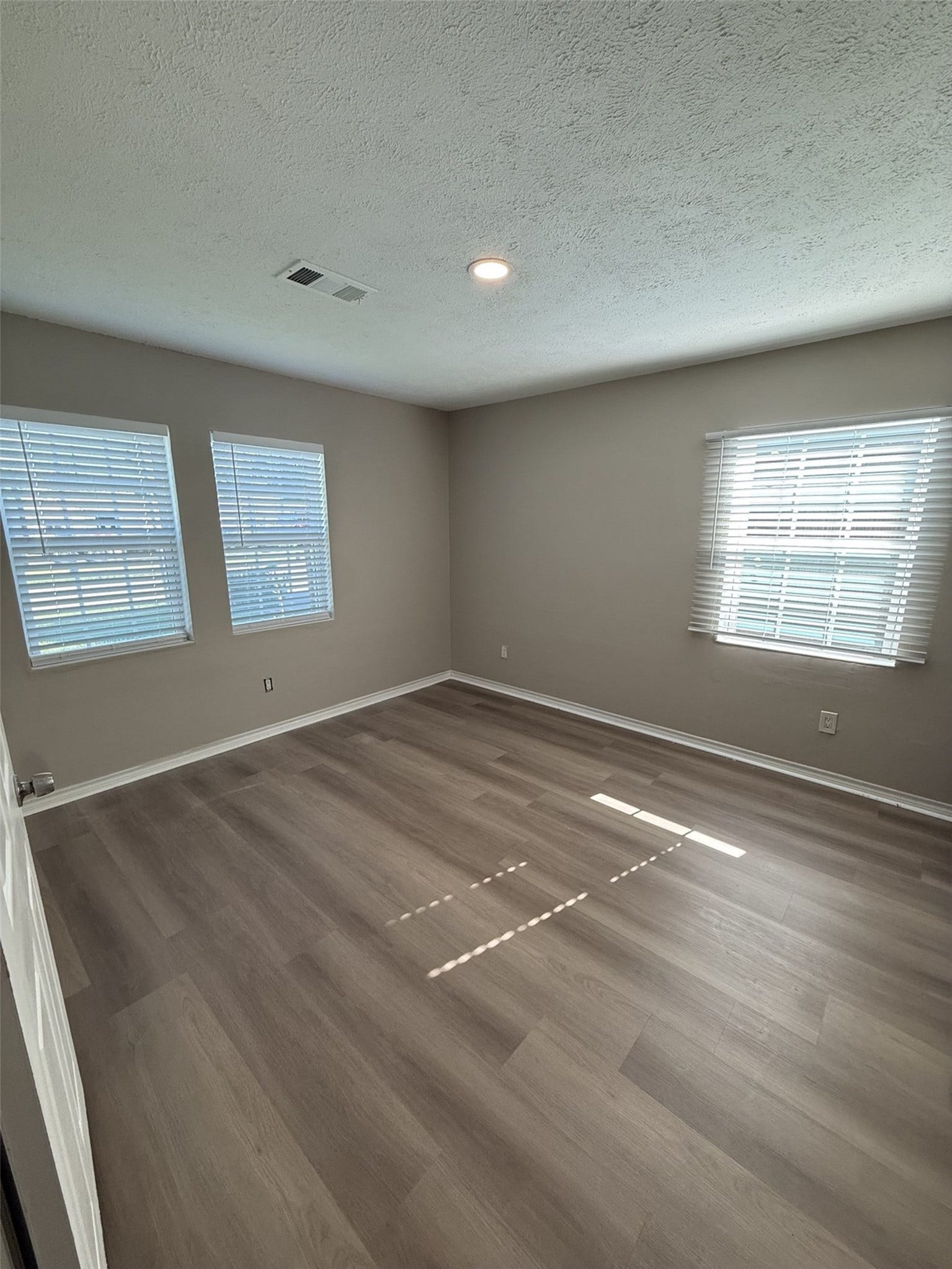 6633 W 43rd Street, Houston, TX 77092
