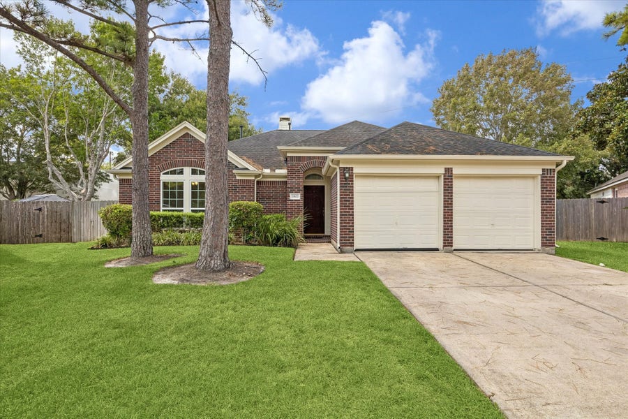 Property photo for 3803 Summerfield Drive, Pearland, TX