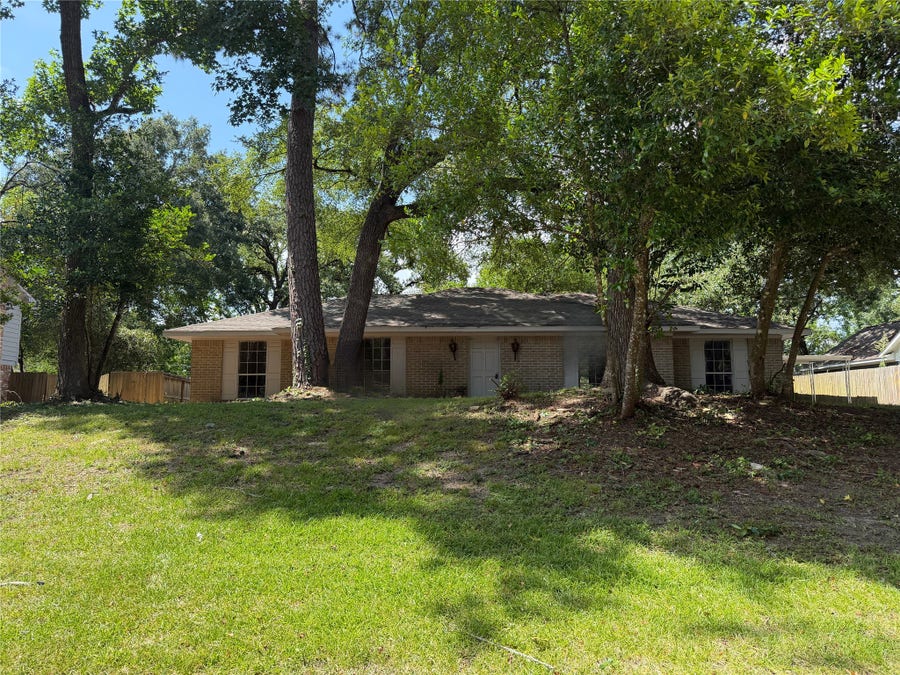 Property photo for 2619 N Woodloch Street, Woodloch, TX