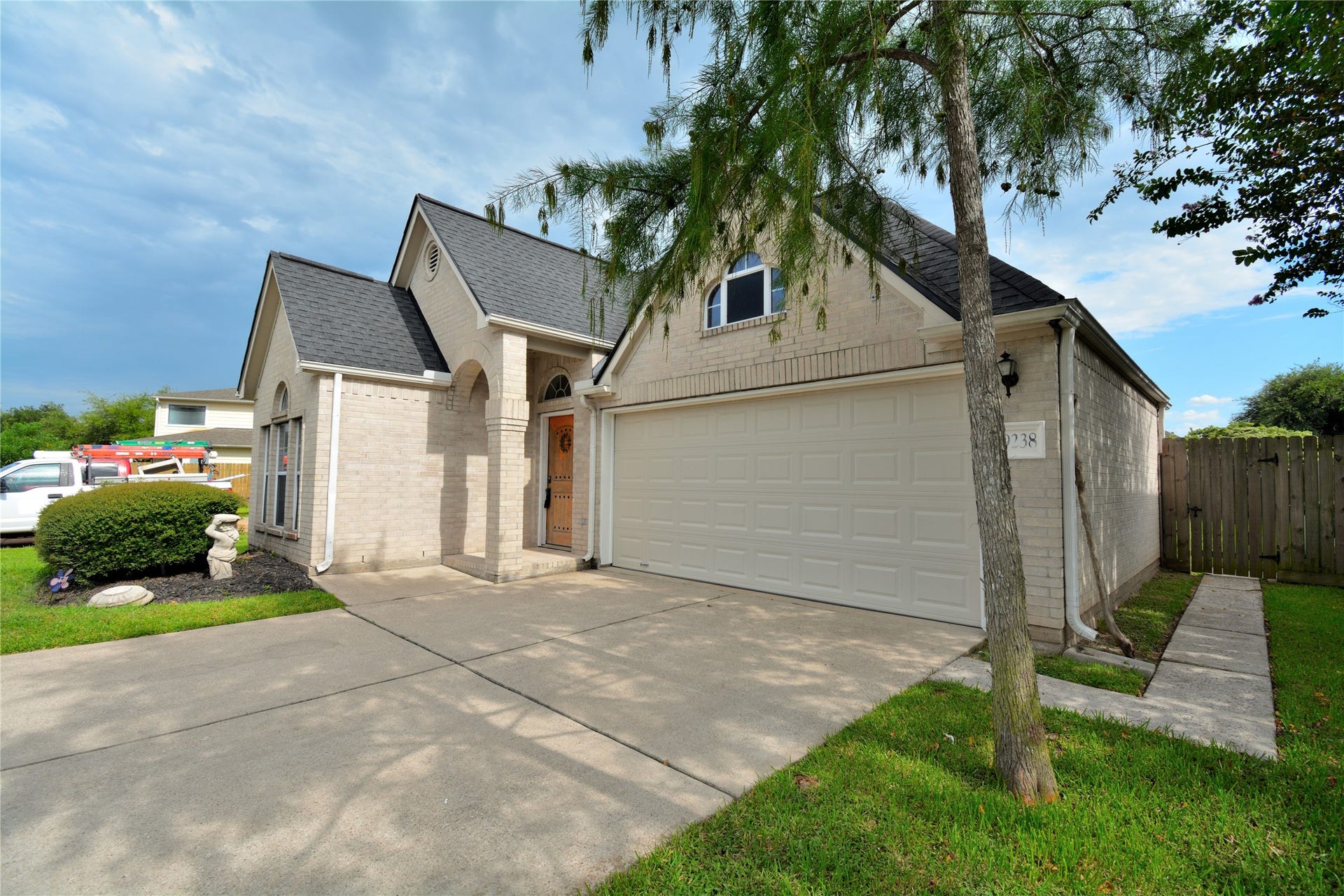 9238 Clearwood Landing Boulevard, Houston, TX 77075 9238 Clearwood Landing Boulevard, Houston, TX 77075