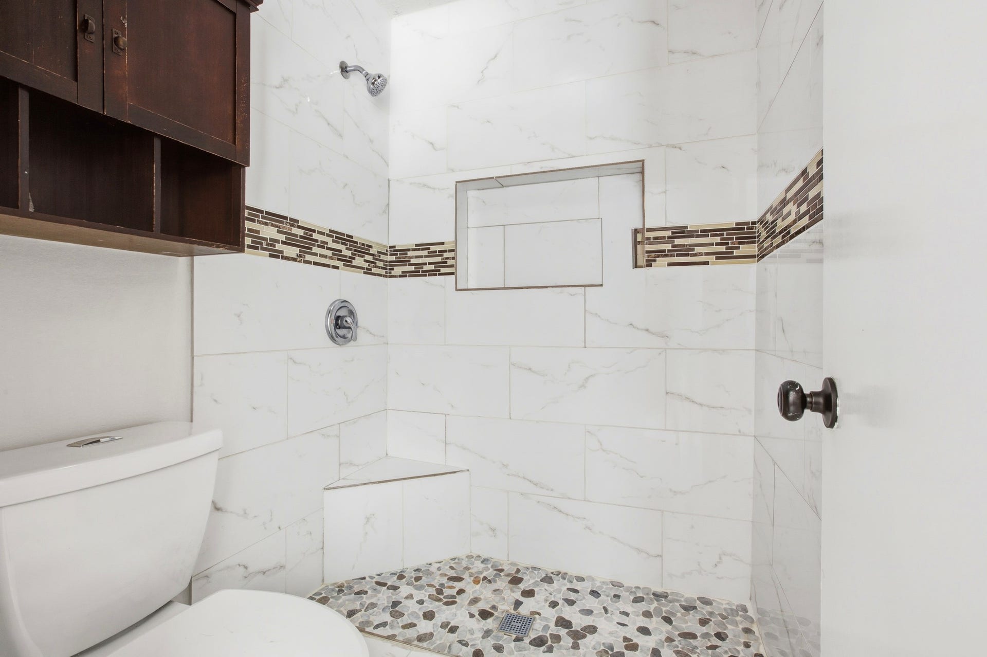 4807 Silver Fox Drive, Houston, TX 77066 4807 Silver Fox Drive, Houston, TX 77066