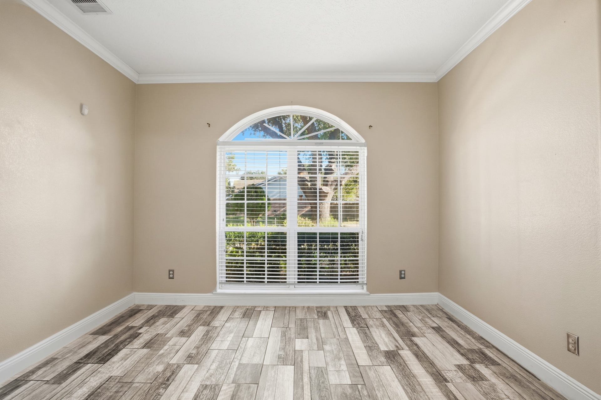 4807 Silver Fox Drive, Houston, TX 77066 4807 Silver Fox Drive, Houston, TX 77066