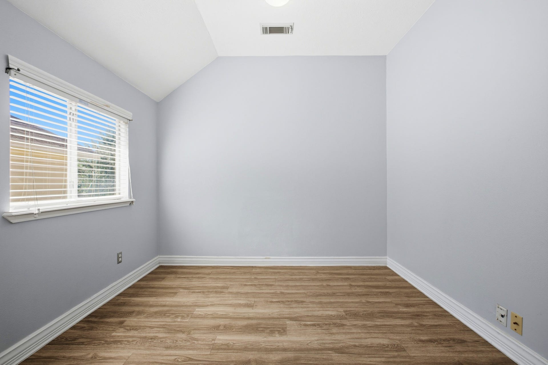 4807 Silver Fox Drive, Houston, TX 77066 4807 Silver Fox Drive, Houston, TX 77066