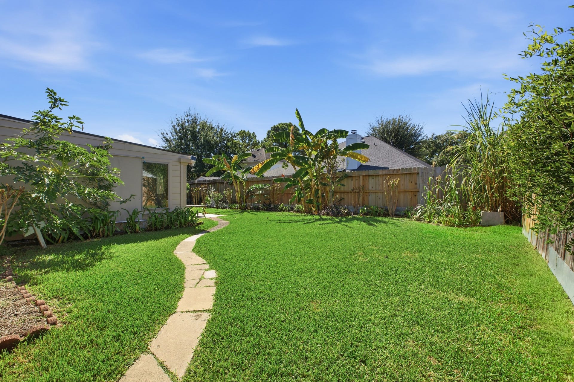 4807 Silver Fox Drive, Houston, TX 77066 4807 Silver Fox Drive, Houston, TX 77066