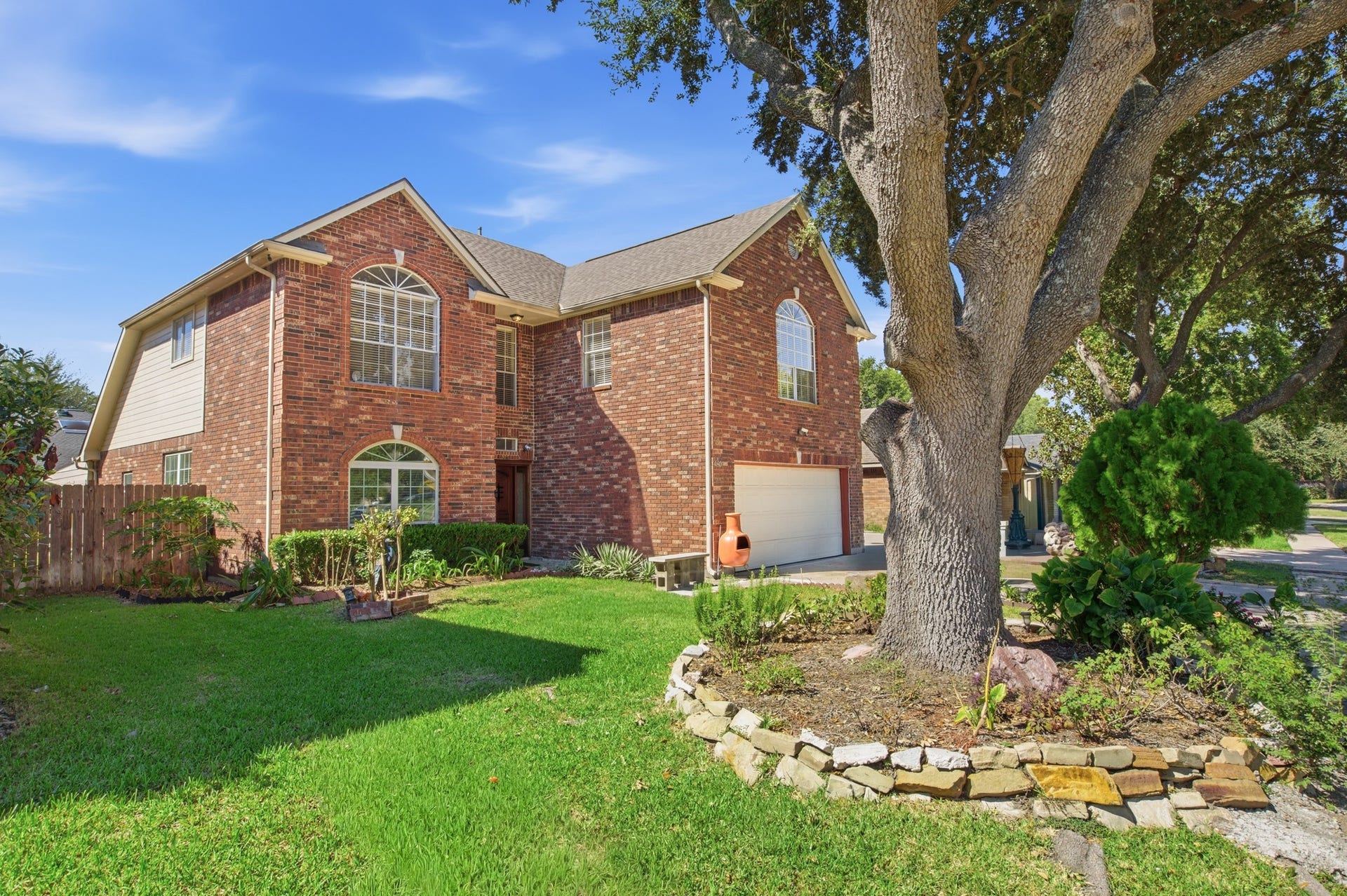 4807 Silver Fox Drive, Houston, TX 77066 4807 Silver Fox Drive, Houston, TX 77066