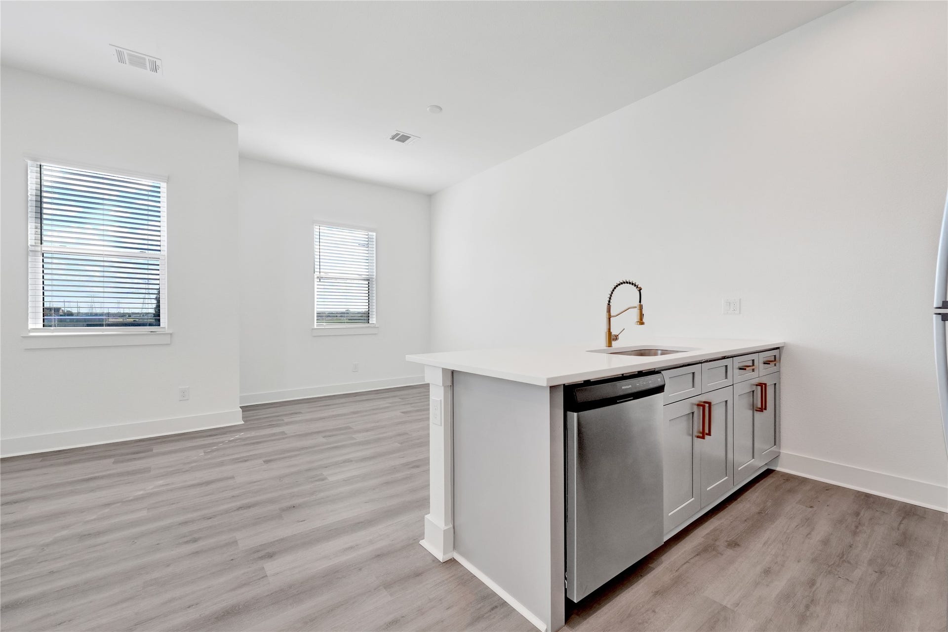 4602-4604 Indie Heights Lane, #A-B, Houston, TX 77018 Photos are representation of a similar property in another location by the same builder.