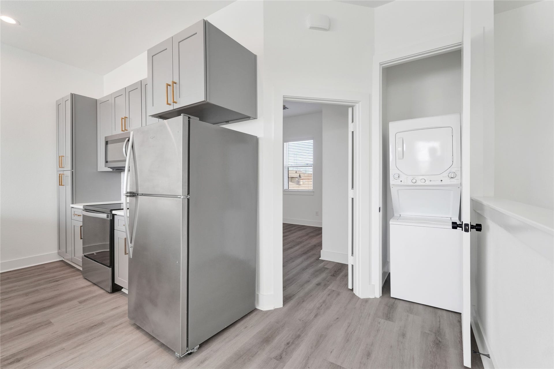 4602-4604 Indie Heights Lane, #A-B, Houston, TX 77018 Photos are representation of a similar property in another location by the same builder.