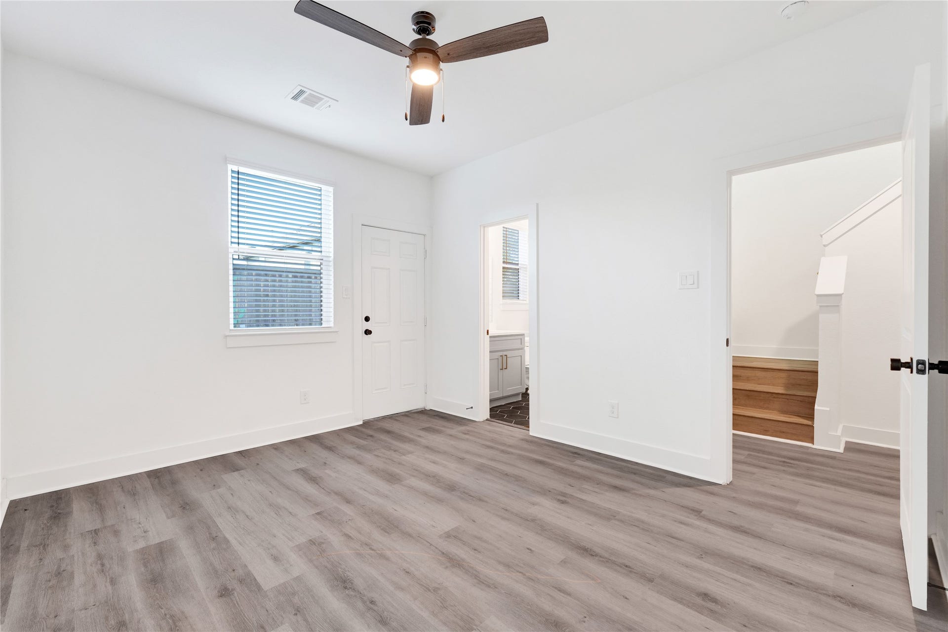 4602-4604 Indie Heights Lane, #A-B, Houston, TX 77018 Photos are representation of a similar property in another location by the same builder.