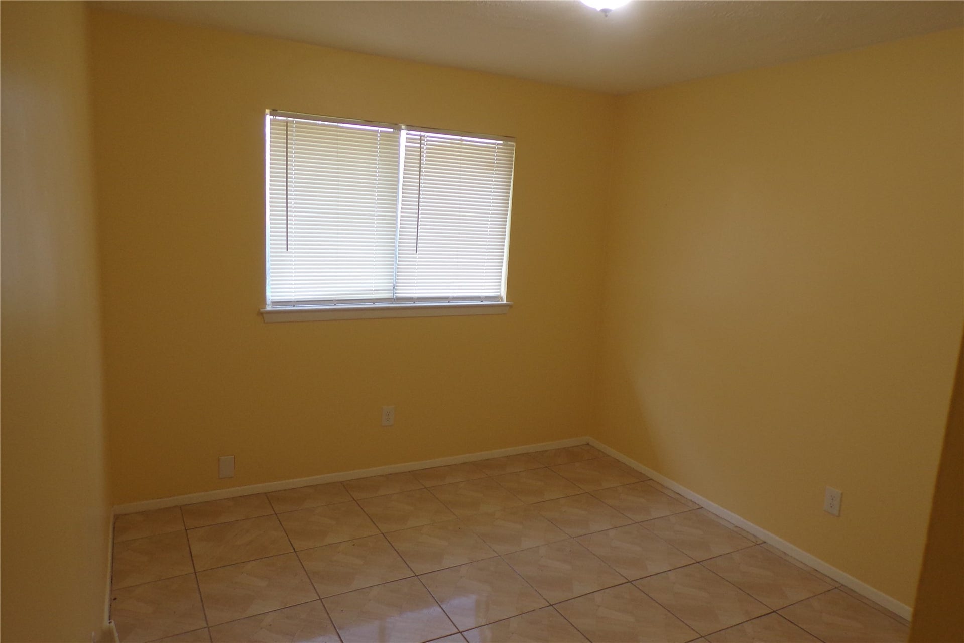 17002 Pastoria Drive, Houston, TX 77083 17002 Pastoria Drive, Houston, TX 77083