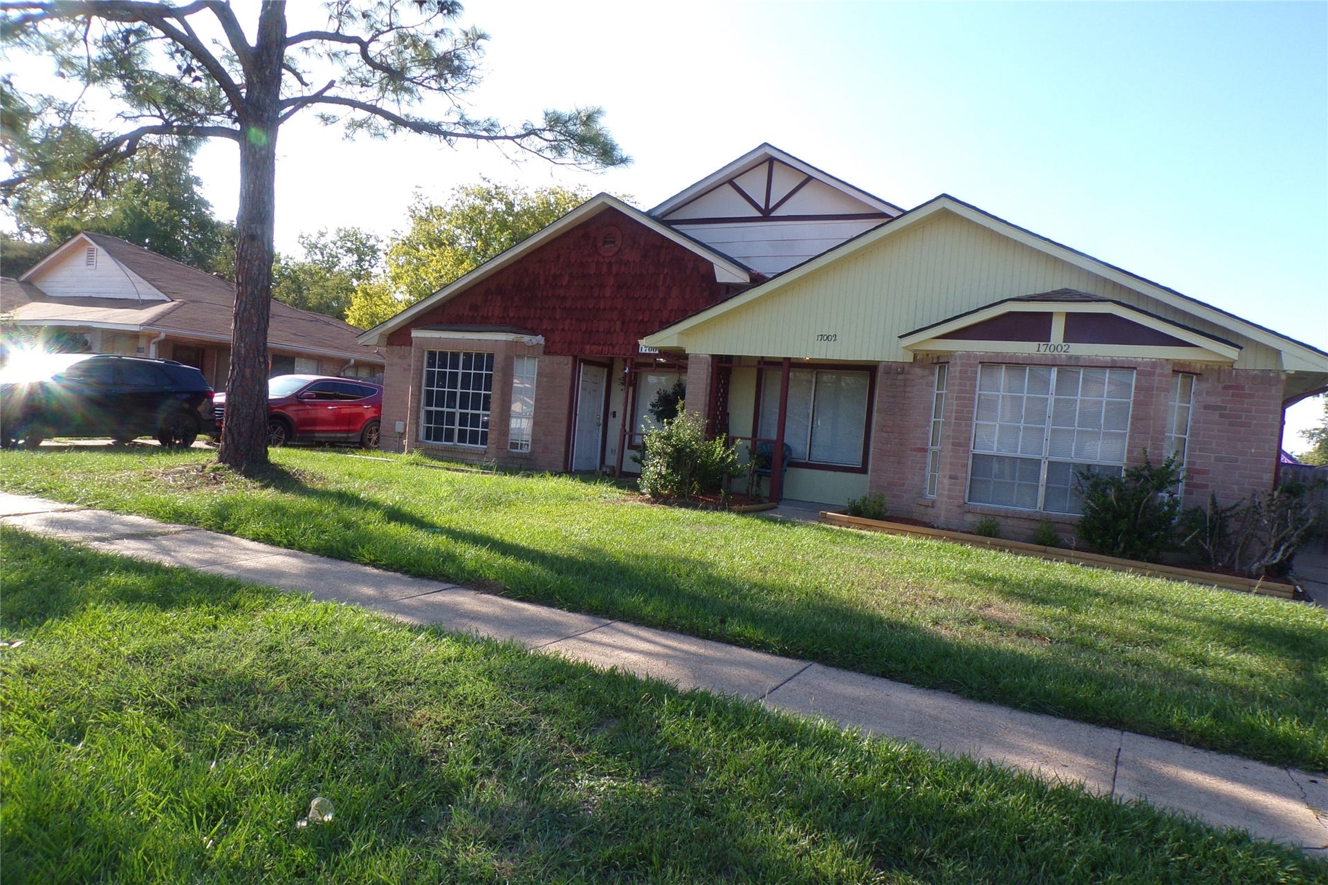17002 Pastoria Drive, Houston, TX 77083 17002 Pastoria Drive, Houston, TX 77083