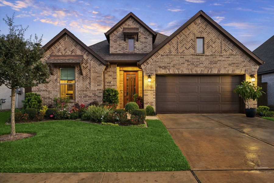 Property photo for 619 Livermore Street, Webster, TX