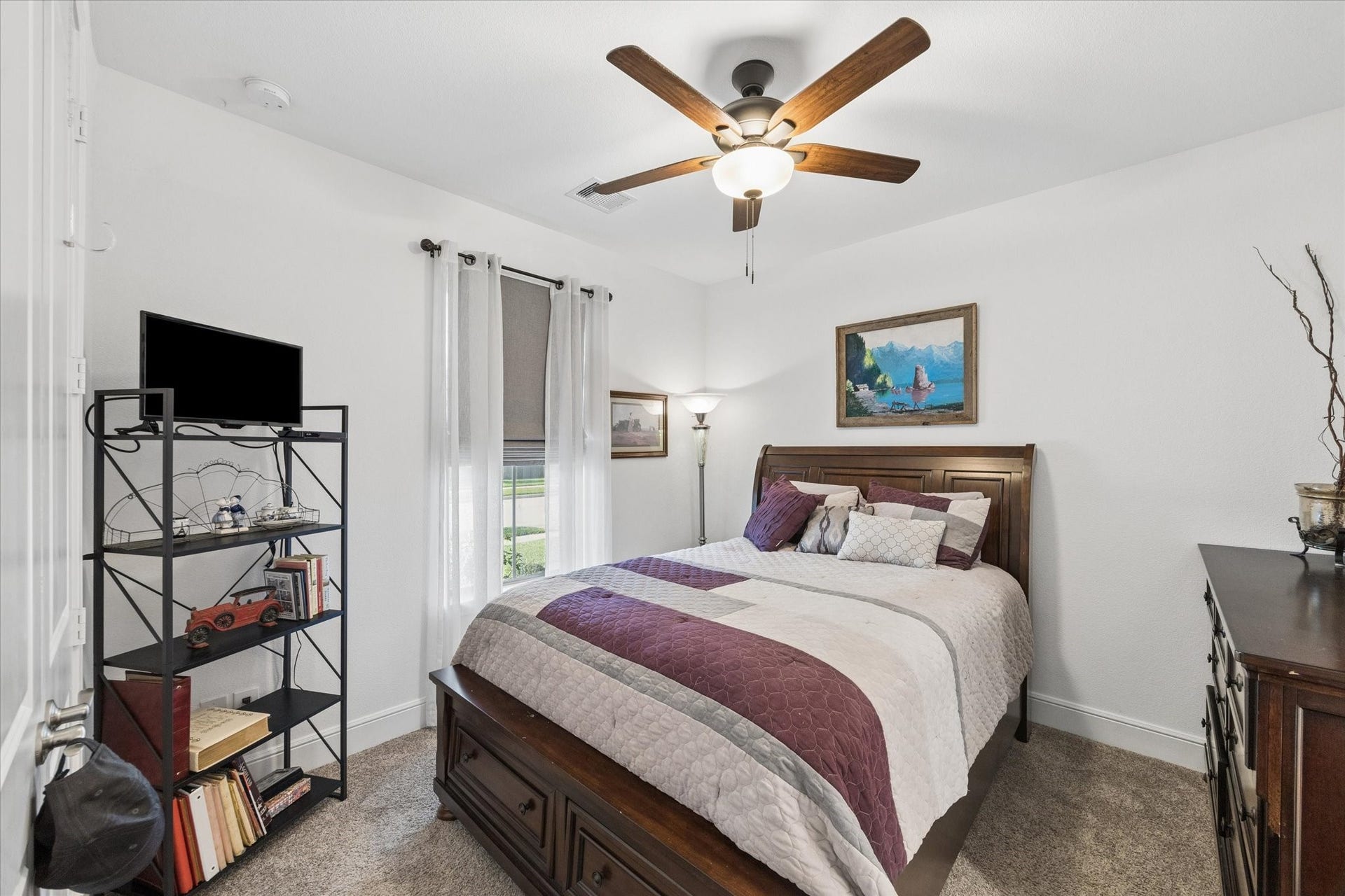 Guest bedroom #1