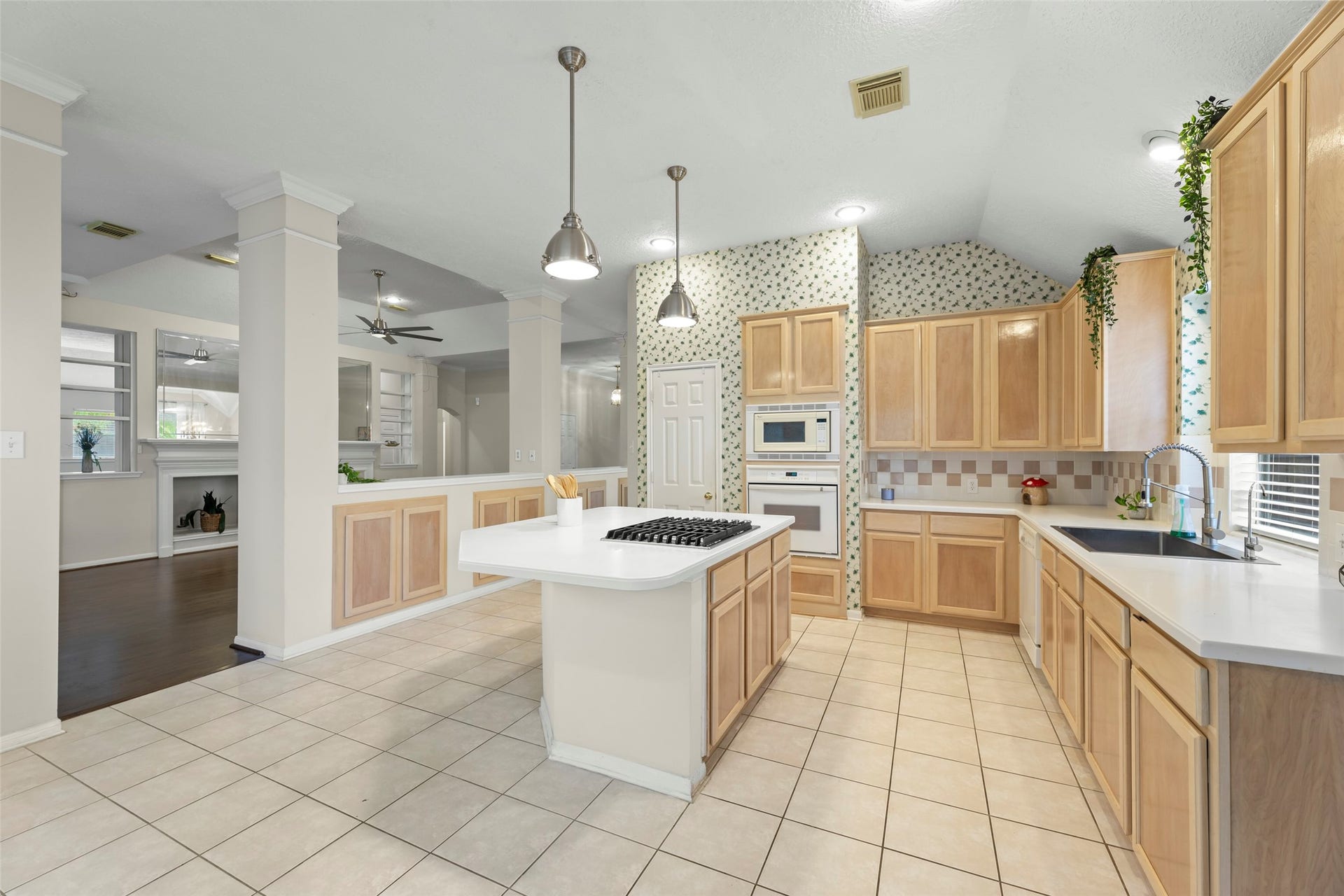12322 Aspen Lane, Stafford, TX 77477 12322 Aspen Lane, Stafford, TX 77477