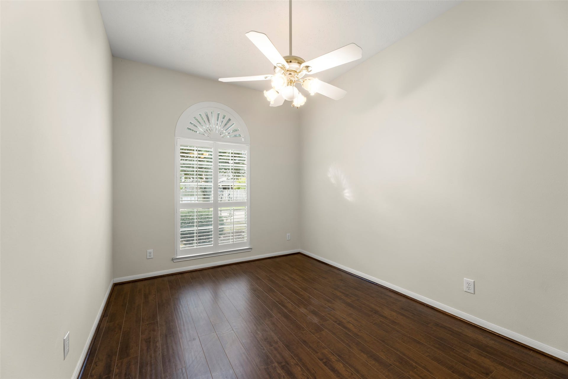 12322 Aspen Lane, Stafford, TX 77477 12322 Aspen Lane, Stafford, TX 77477