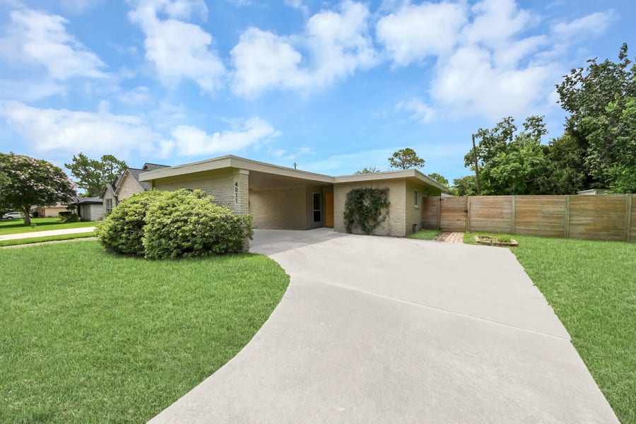 Property photo for 4011 Ebbtide Drive, Houston, TX