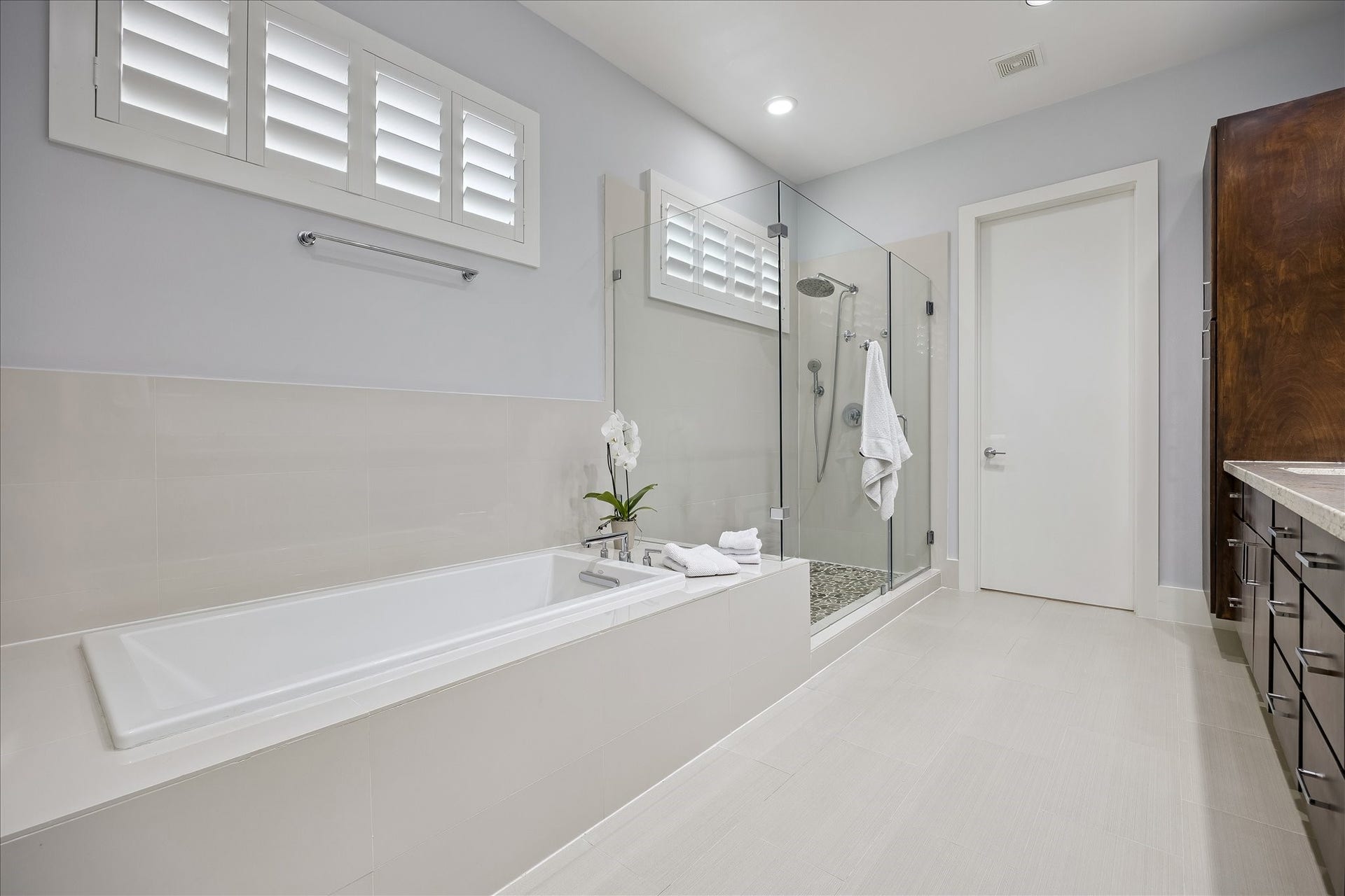 Another view of the PRIMARY BATH.