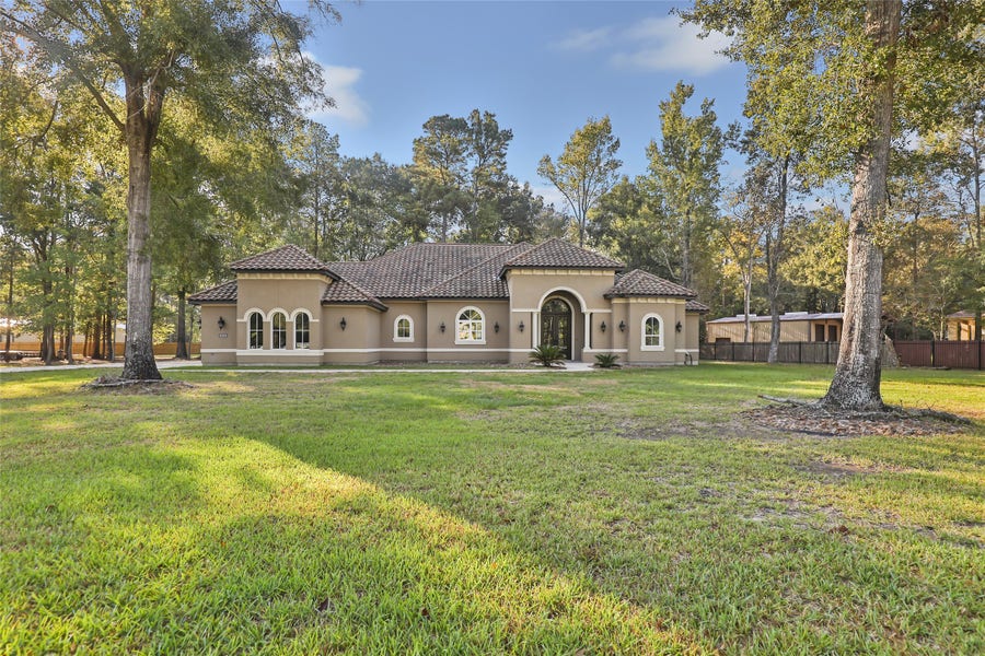 Property photo for 28526 Riverside Crest Lane, Huffman, TX
