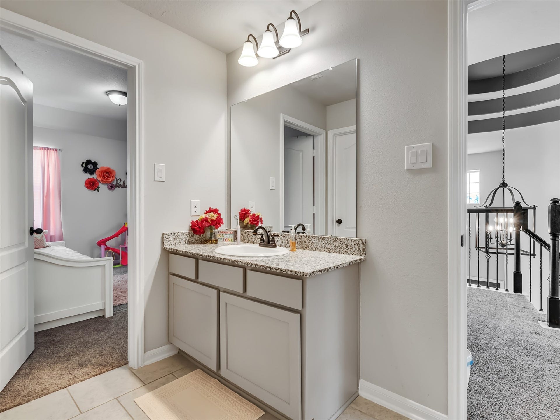 10302 Muir Peak Drive, Rosharon, TX 77583 Another view of upstairs bathroom with dual vanities