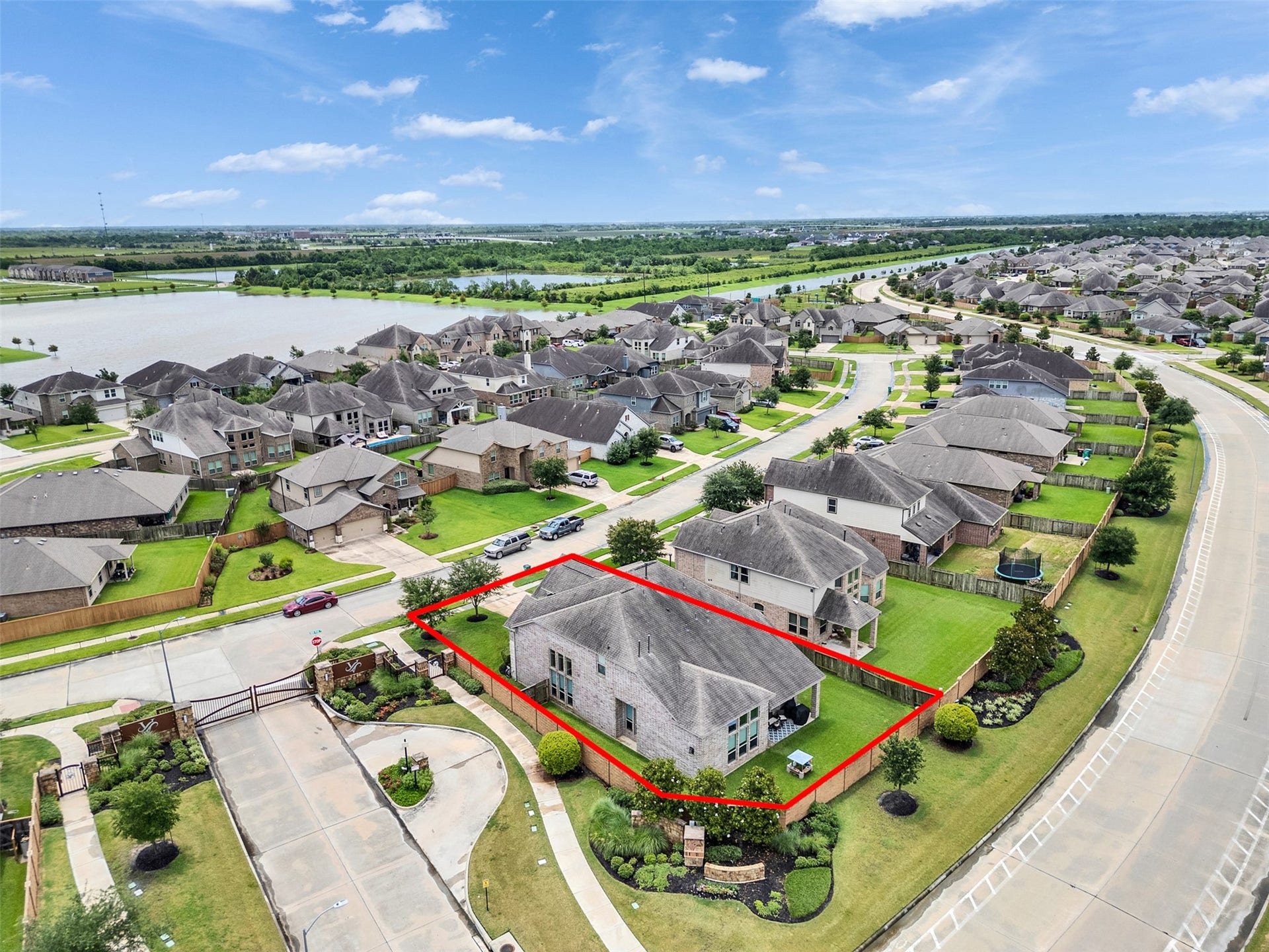 10302 Muir Peak Drive, Rosharon, TX 77583 Additional aerial views
