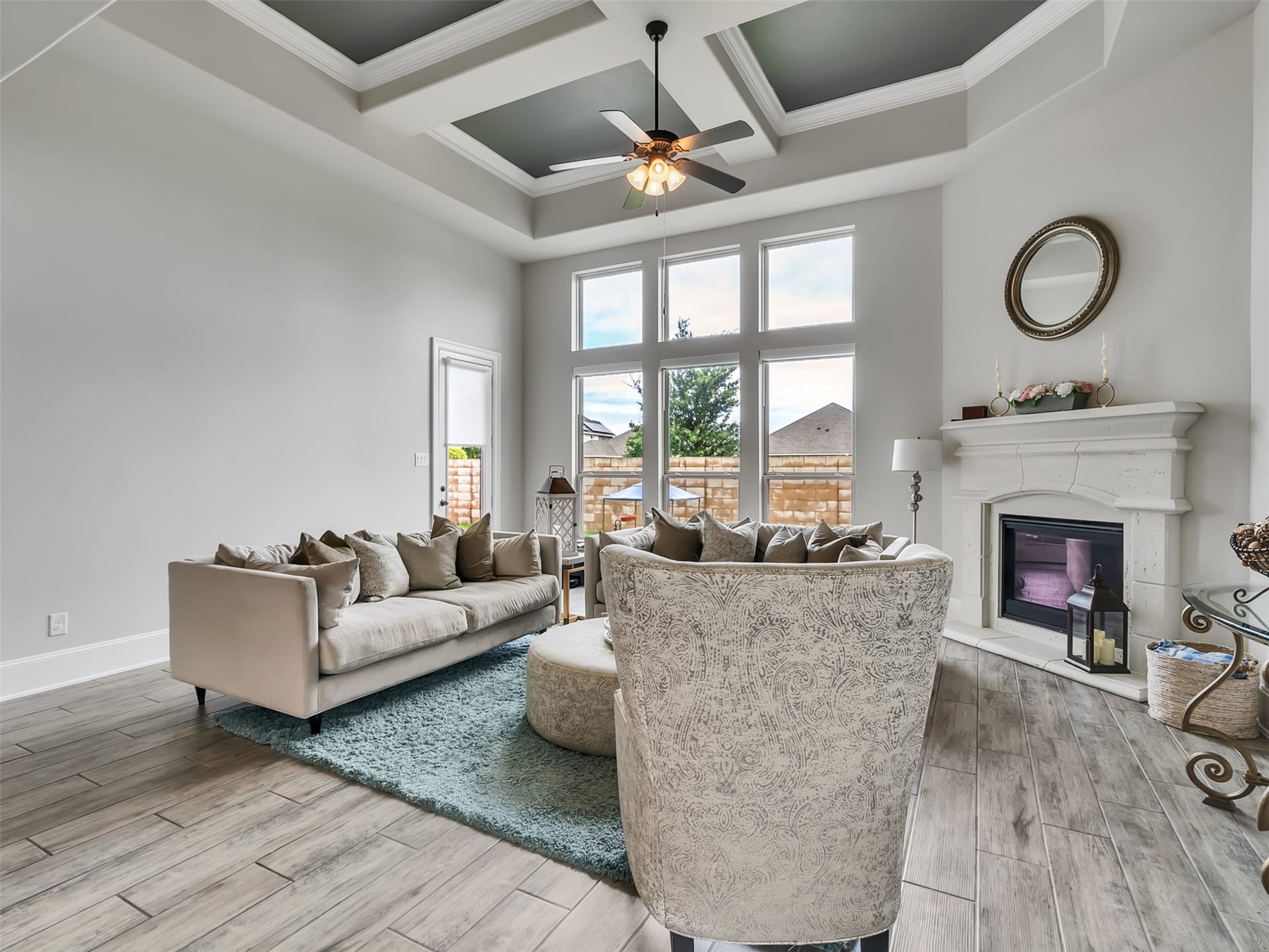 10302 Muir Peak Drive, Rosharon, TX 77583 View of Family room from dining area.