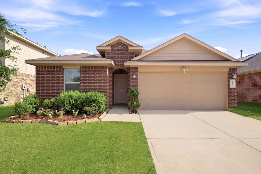 Property photo for 15411 Cielo Azul Lane, Channelview, TX
