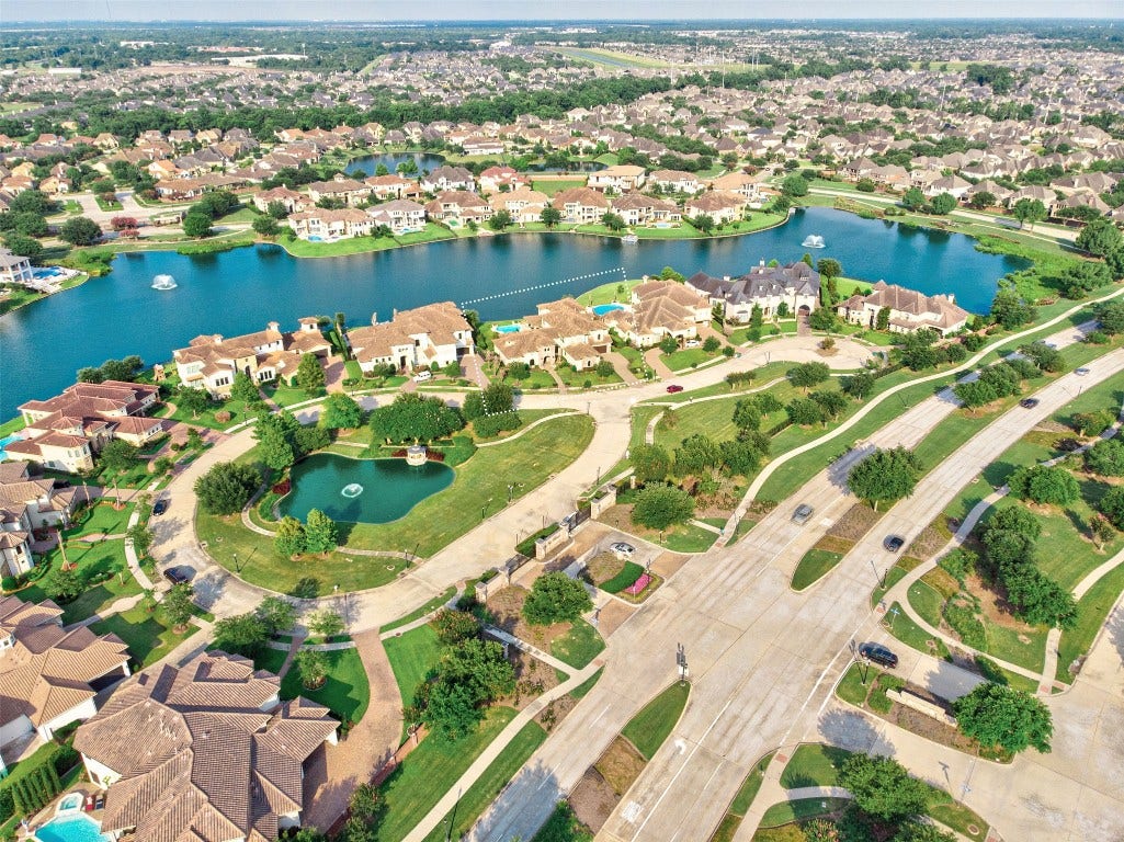 14 Ivy Bend Lane, Sugar Land, TX 77479 14 Ivy Bend Lane, Sugar Land, TX 77479