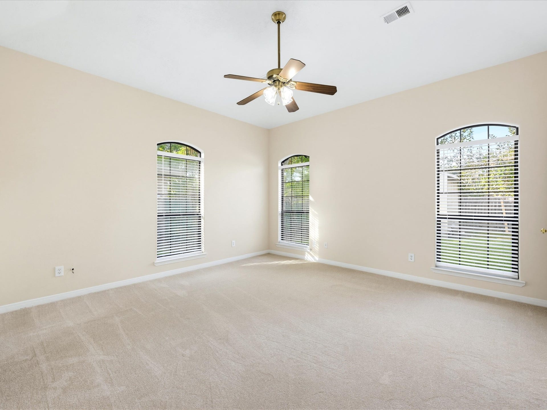 16739 Barcelona Drive, Friendswood, TX 77546 16739 Barcelona Drive, Friendswood, TX 77546