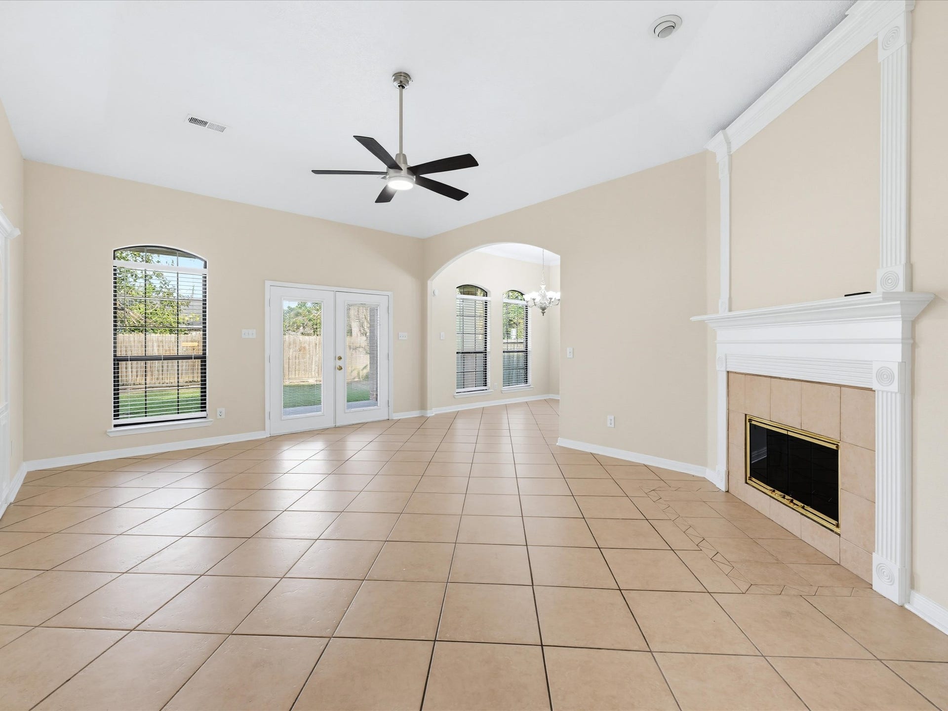 16739 Barcelona Drive, Friendswood, TX 77546 16739 Barcelona Drive, Friendswood, TX 77546