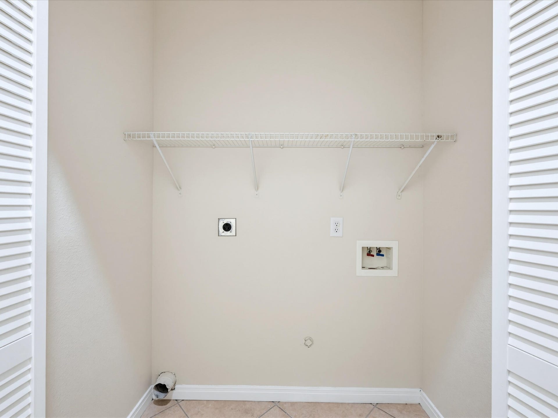 16739 Barcelona Drive, Friendswood, TX 77546 16739 Barcelona Drive, Friendswood, TX 77546