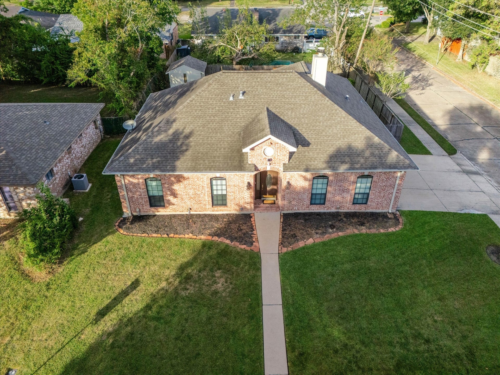 16739 Barcelona Drive, Friendswood, TX 77546 16739 Barcelona Drive, Friendswood, TX 77546