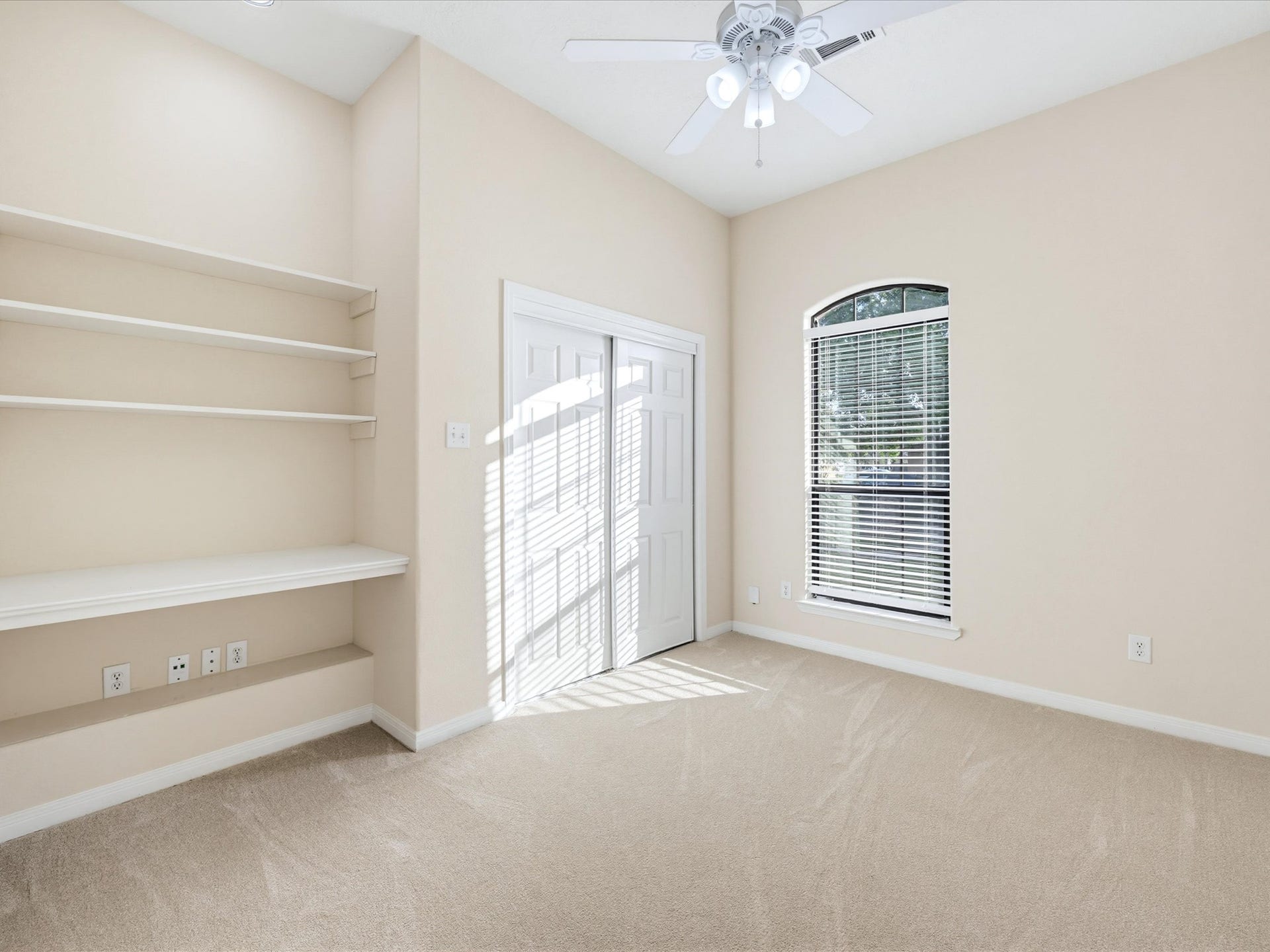 16739 Barcelona Drive, Friendswood, TX 77546 16739 Barcelona Drive, Friendswood, TX 77546