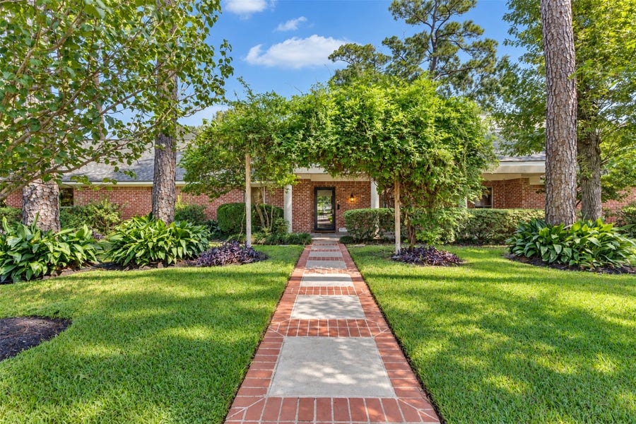 Property photo for 802 Flint River Drive, Houston, TX
