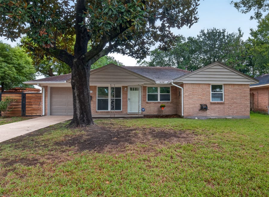 Property photo for 11227 Greenwillow Street, Houston, TX