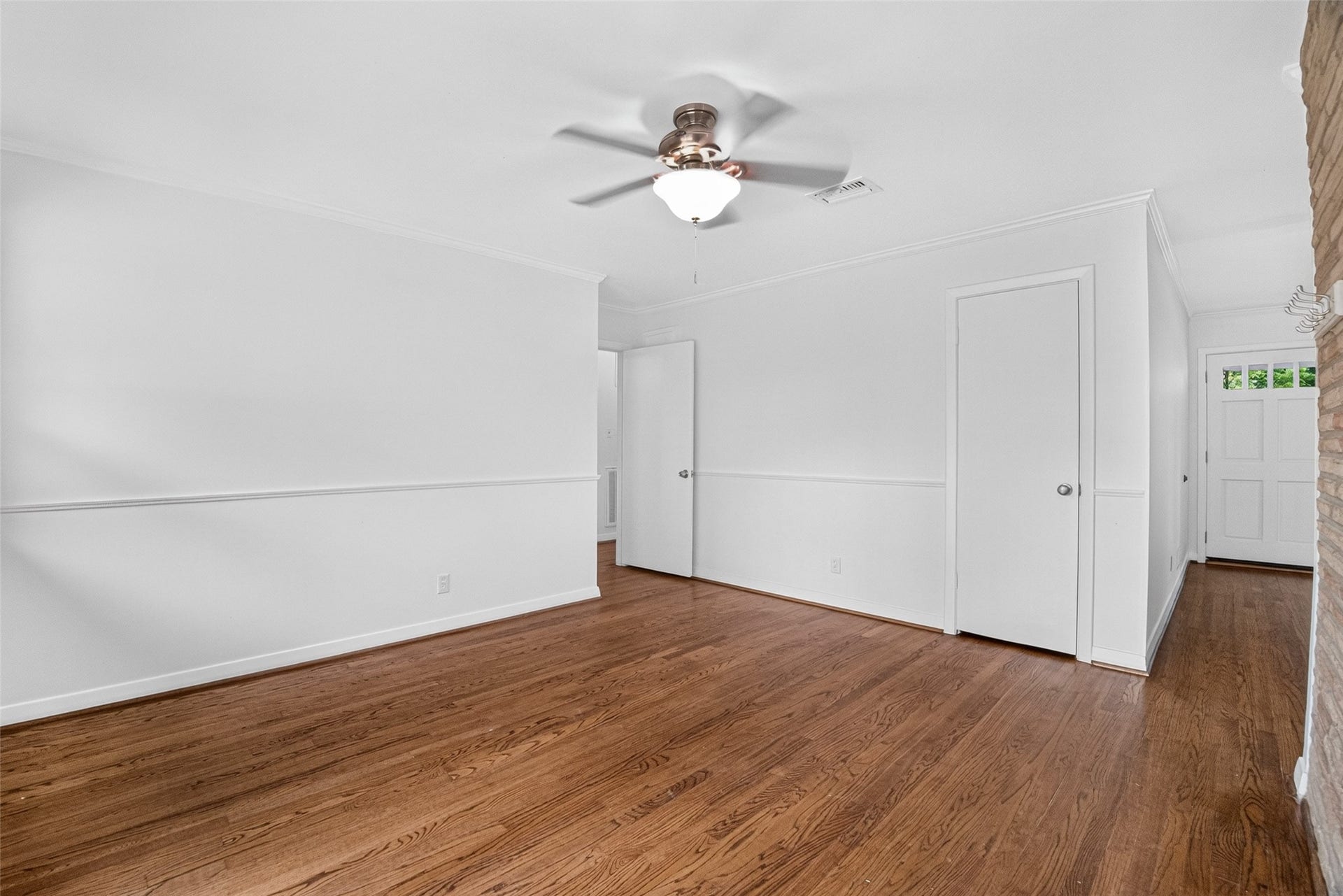 11227 Greenwillow Street, Houston, TX 77035 Another view of spacious dining area.