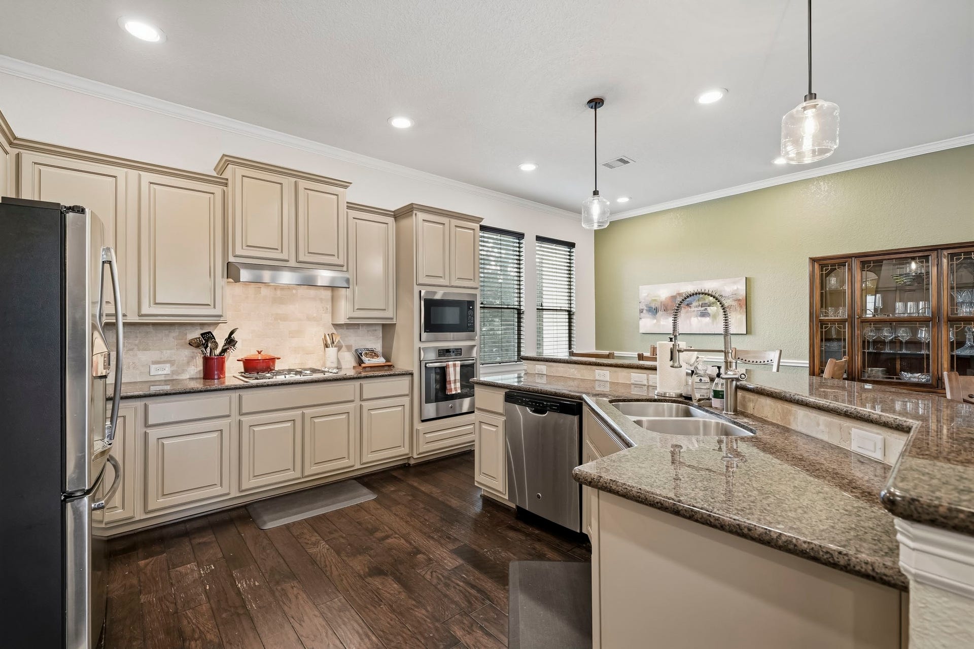 10112 Spring Shadows Park Circle, Houston, TX 77080 10112 Spring Shadows Park Circle, Houston, TX 77080