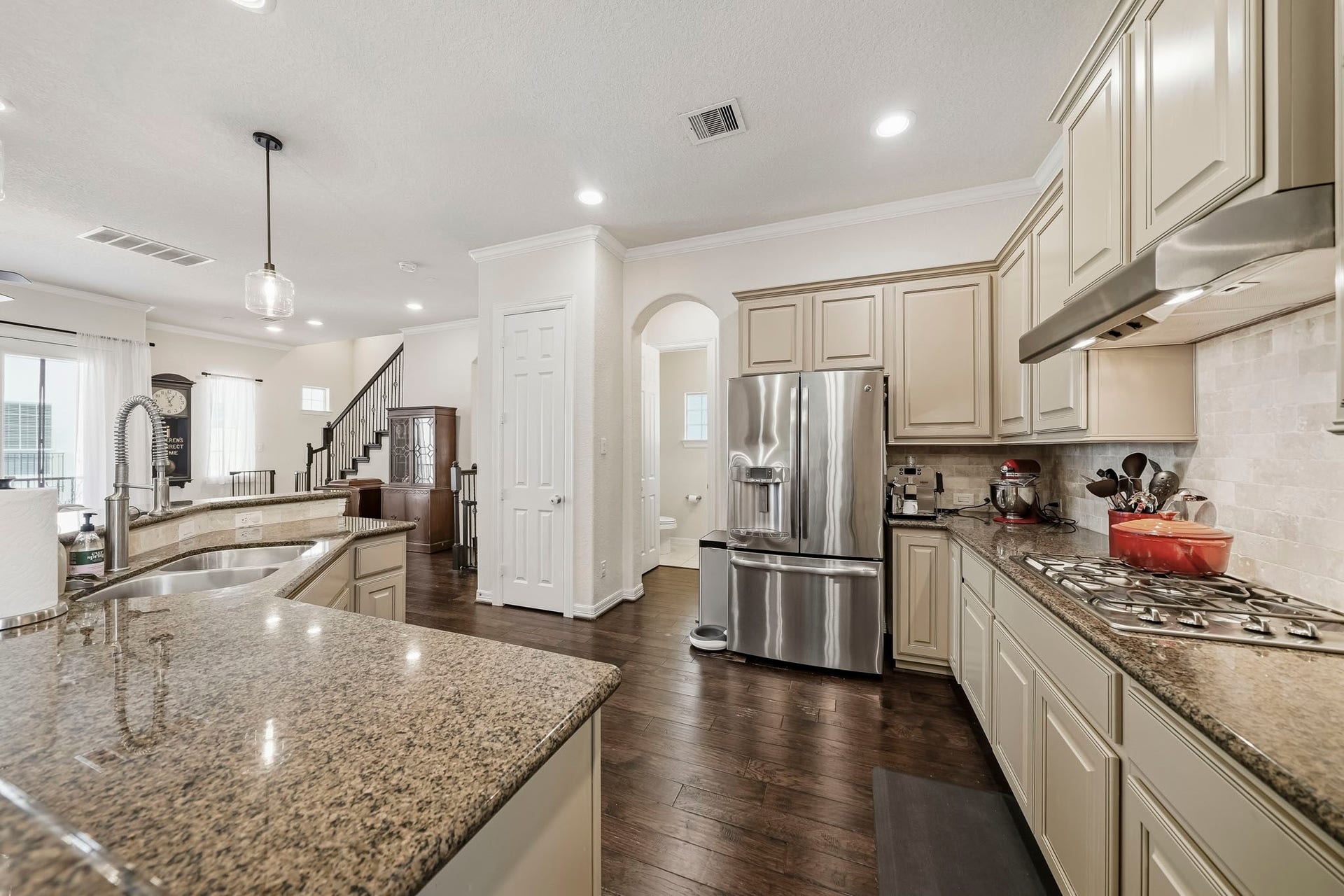 10112 Spring Shadows Park Circle, Houston, TX 77080 10112 Spring Shadows Park Circle, Houston, TX 77080