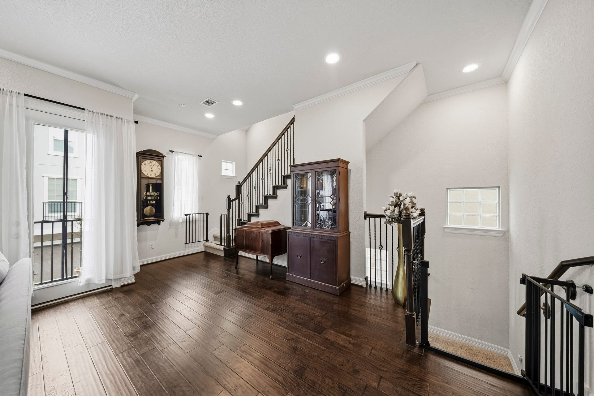 10112 Spring Shadows Park Circle, Houston, TX 77080 10112 Spring Shadows Park Circle, Houston, TX 77080