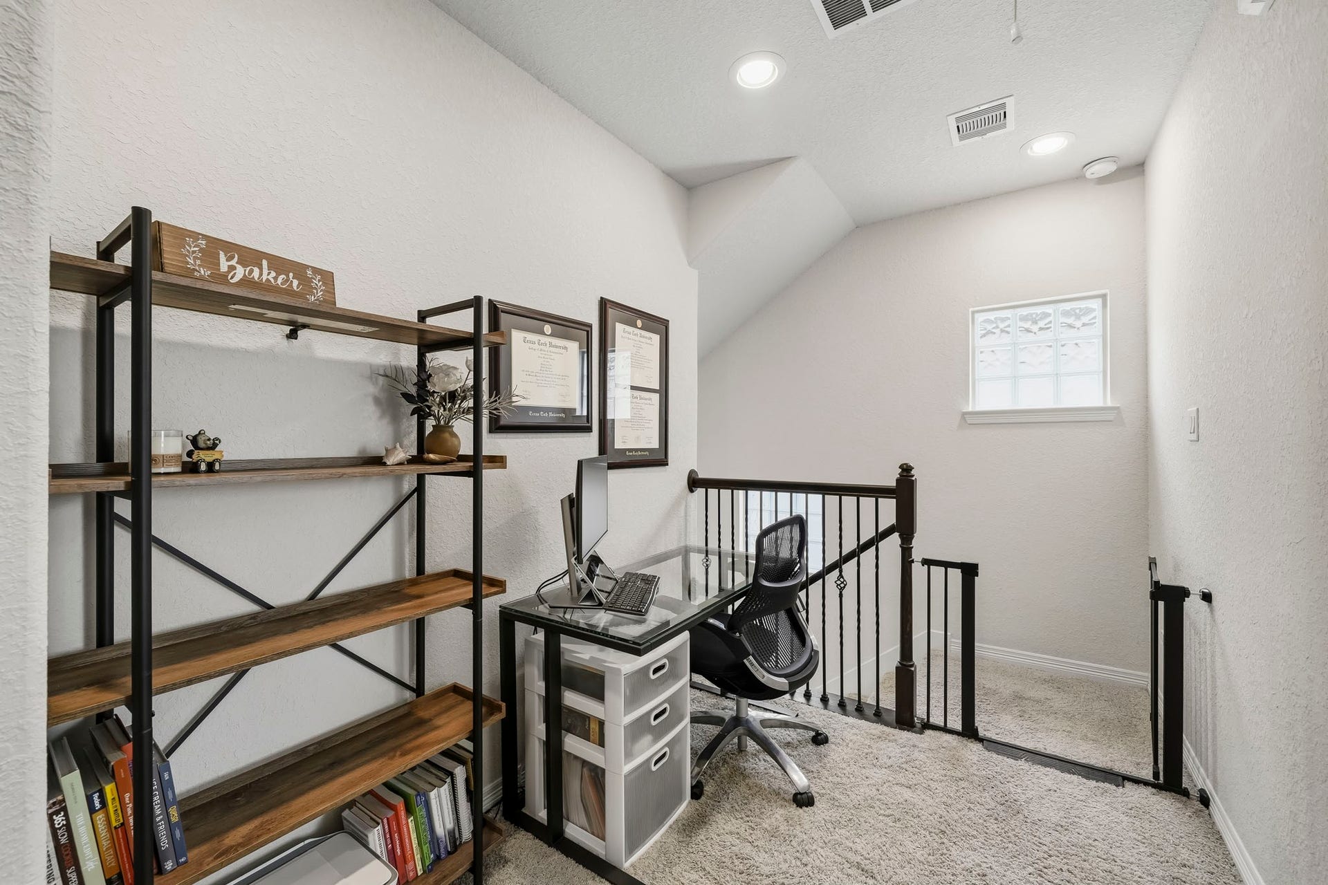 10112 Spring Shadows Park Circle, Houston, TX 77080 10112 Spring Shadows Park Circle, Houston, TX 77080