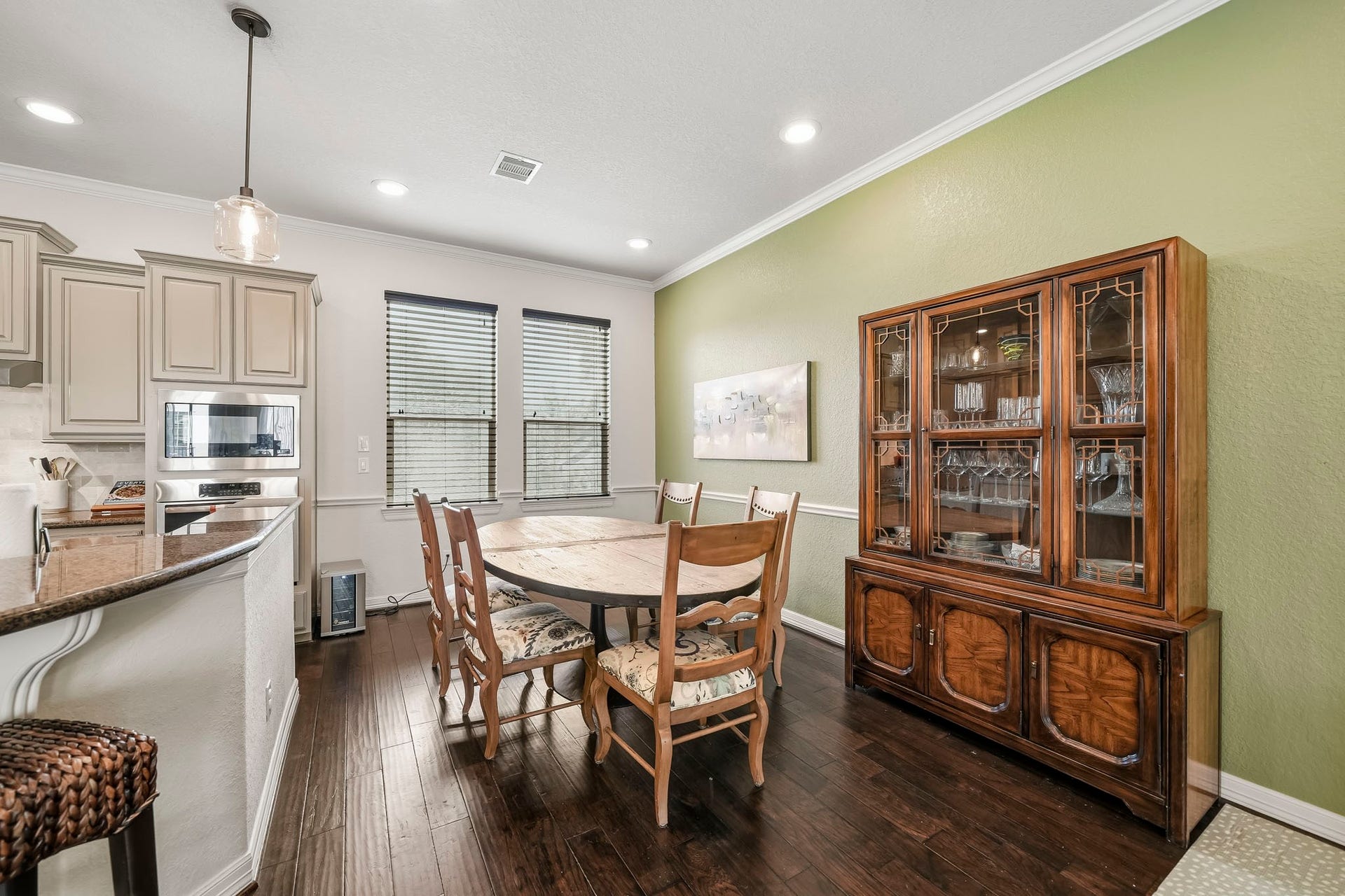 10112 Spring Shadows Park Circle, Houston, TX 77080 10112 Spring Shadows Park Circle, Houston, TX 77080