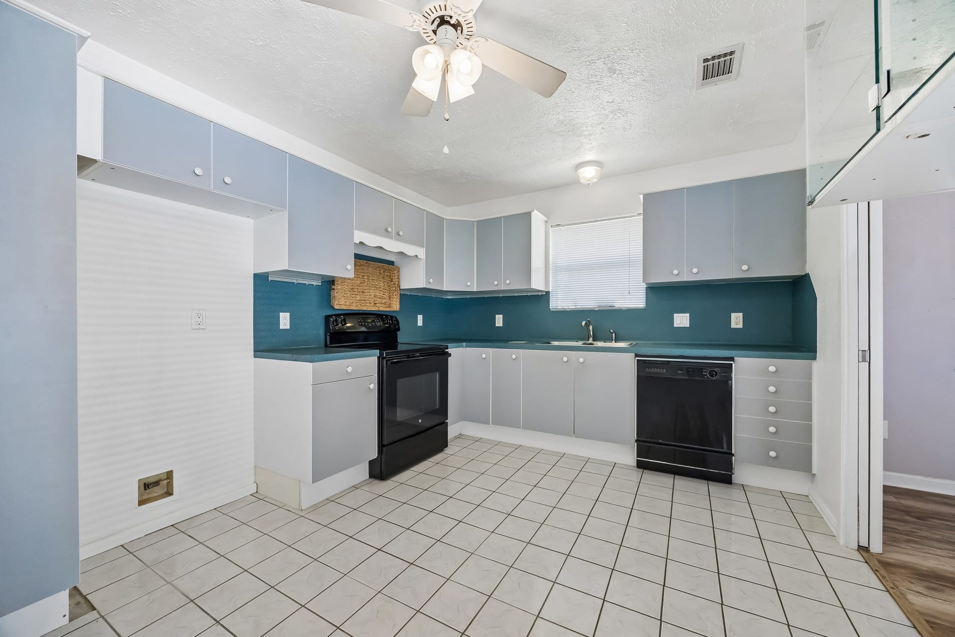 2514 Ewell Drive, League City, TX 77573 2514 Ewell Drive, League City, TX 77573